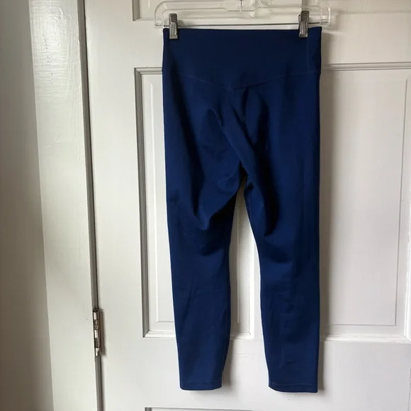 Nike Deep Blue Dri Fit Quarter Length Active Leggings Size S - Picture 3 of 5